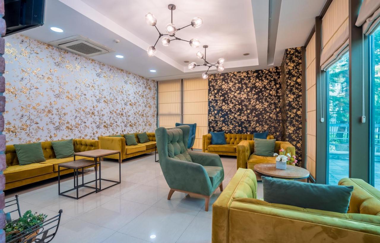 Capitol By Umbrella Hotel Tbilisi Bagian luar foto
