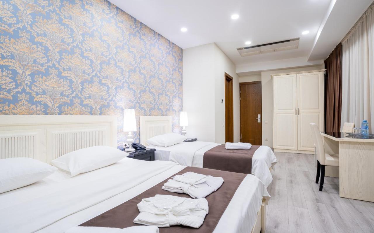 Capitol By Umbrella Hotel Tbilisi Bagian luar foto